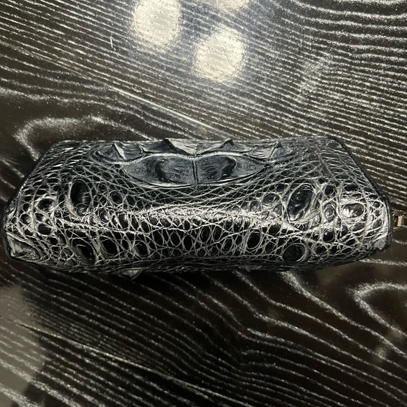 New genuine crocodile clutch wallet.  One of a kind - Picture 3 of 4